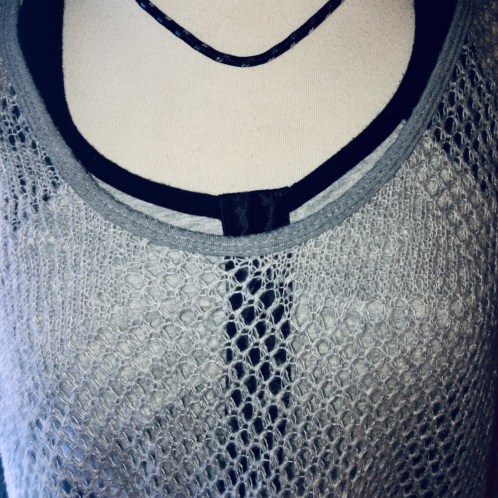 ๐ SHIRT ๐ SPORTS BRA - Picture 2 of 8